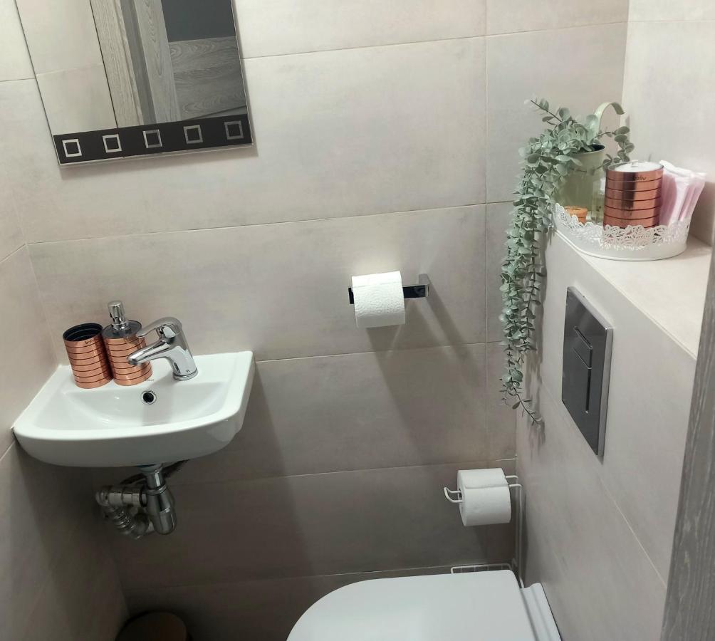 Hola Apartamenty Piotrkowska Łódź Esterno foto