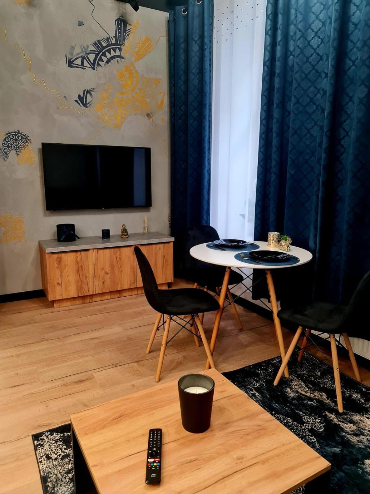 Hola Apartamenty Piotrkowska Łódź Esterno foto